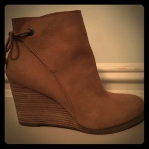 Lucky Brand Suede wedge booties 😍
